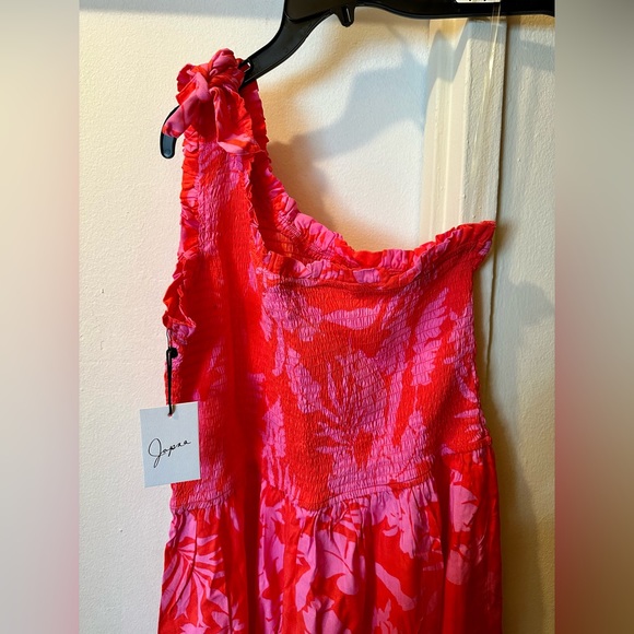 Beautiful One Shoulder Floral Dress - Picture 5 of 8